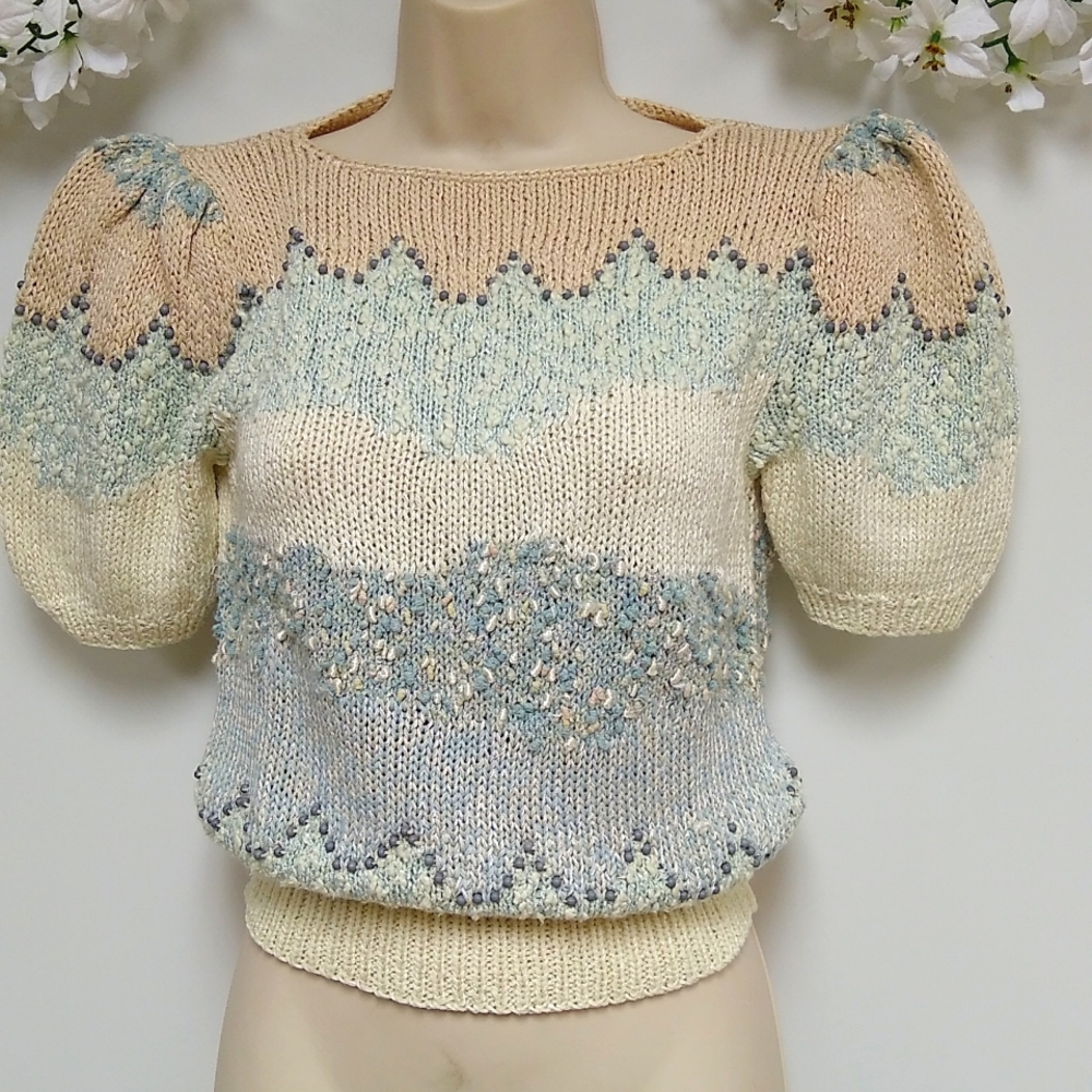 Lovely Cream Beige & Soft Blue Short Sleeve Nannell Sweater S